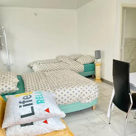 Maison Bien Situee Et Conviviale *